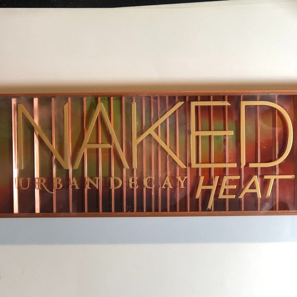 *OPEN TO ALL OFFERS*  Urban Decay Naked Heat